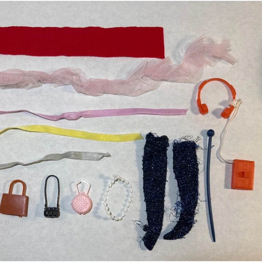 Vintage Lot of Barbie/Barbie Clone Accessories Assorted 27 Pieces BB15-1